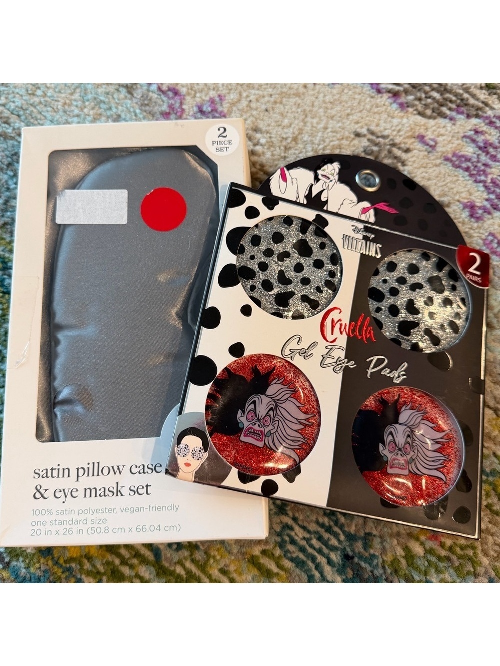 Bundle Satin Sleep Mask & Pillowcase Disney Cruella Deville Gel Eye Pads